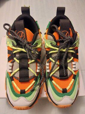 Javi Swipe Sneaker Size 2Y=Boys size 6 or Women's size 8. Color Lime/Orange